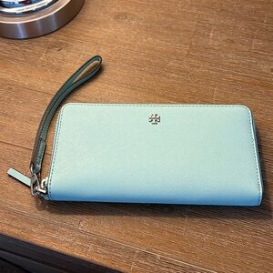 Tory Burch continental dip wallet wristlet pale turquoise